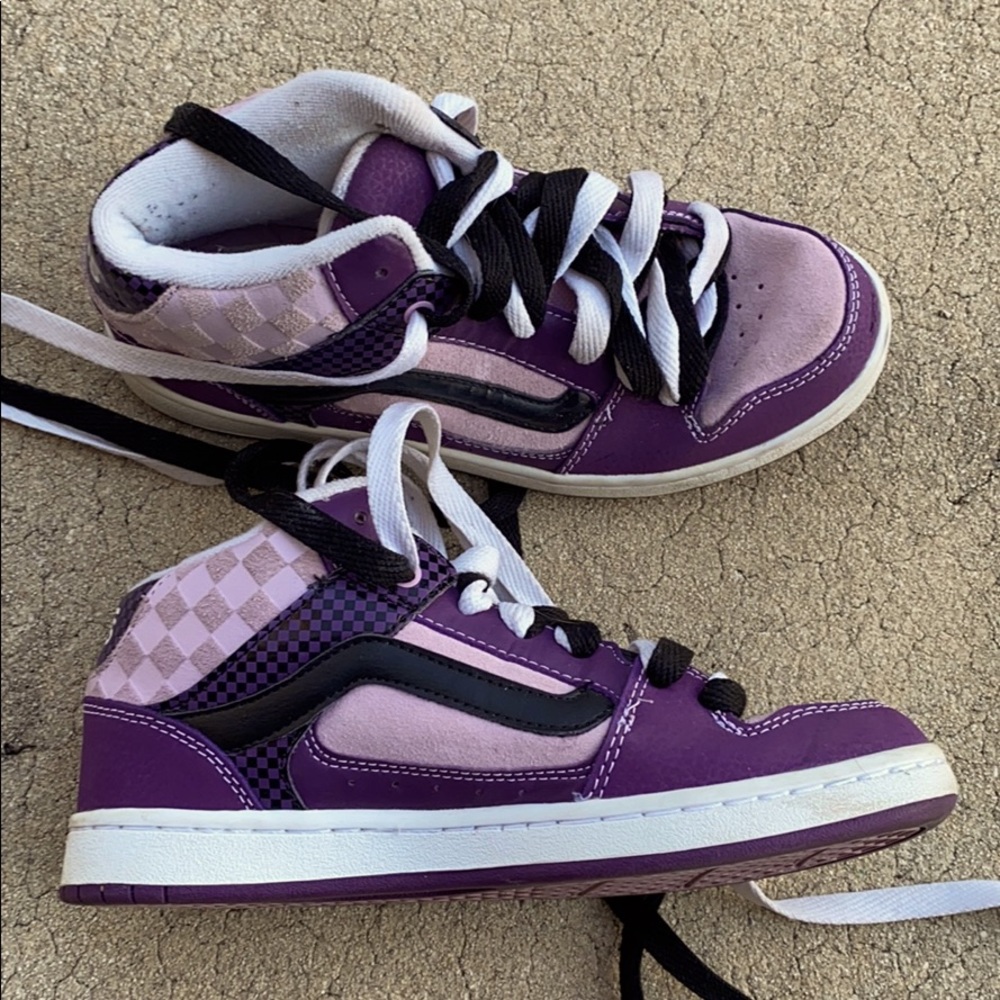 VANS ankle high cool checkerboard shoes